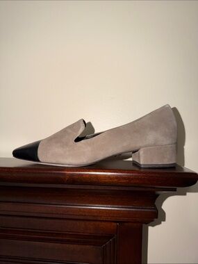 Veronica Beard 8.5 Cecile suede leather loafers taupe black cap toe block heel